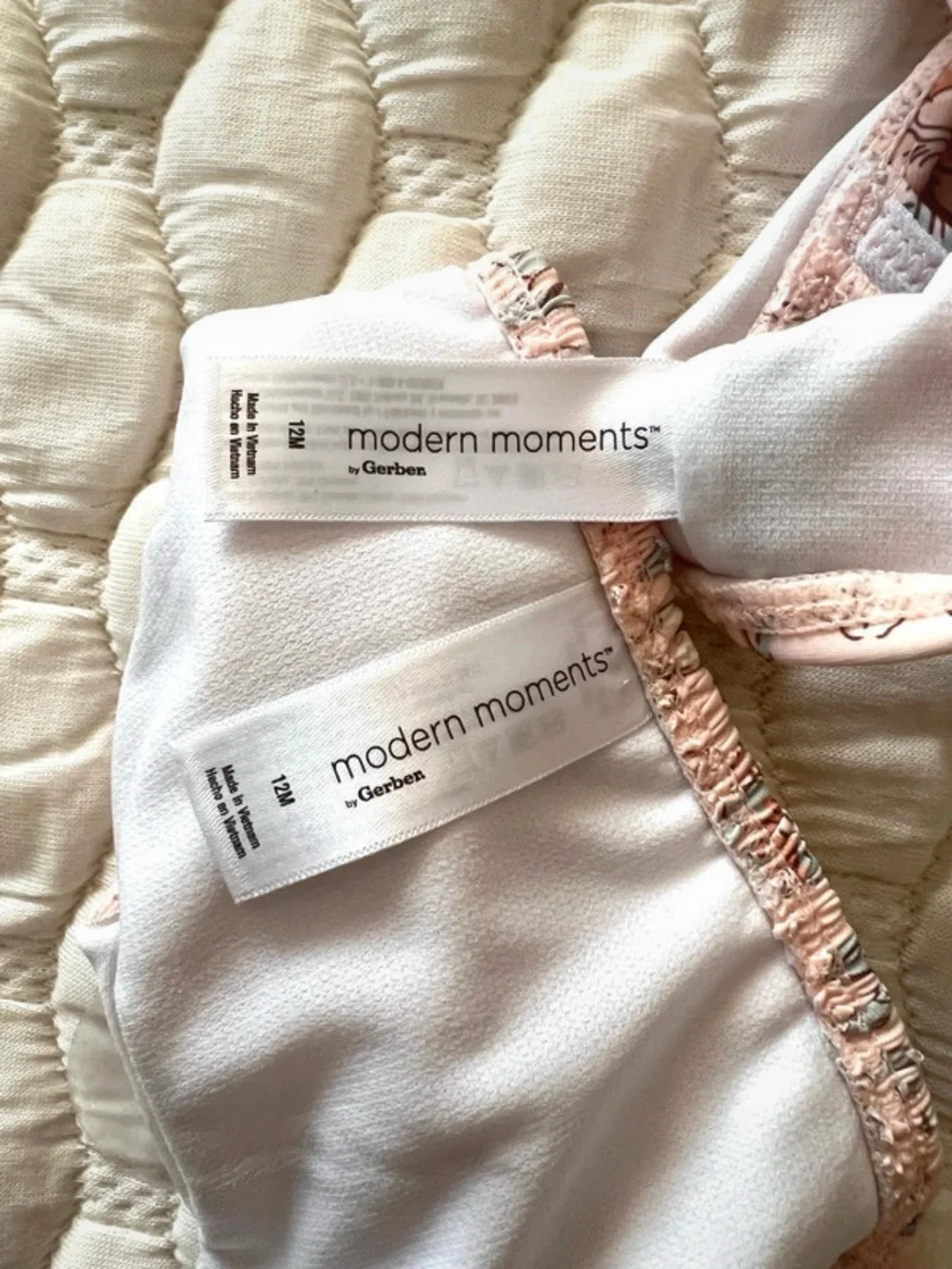Modern Moments 🌵3 $20